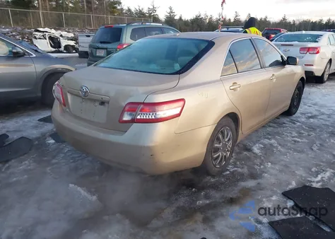 2010 Toyota Camry z USA, uszkodzony, nr VIN 4T1BF3EK2AU030433